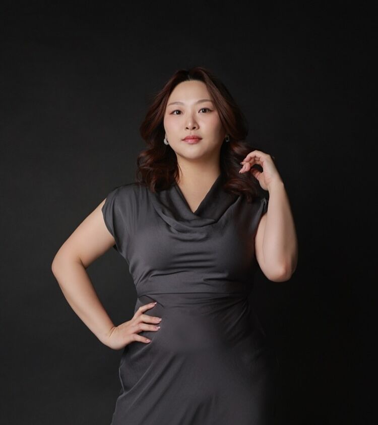 Porträt der Sängerin Hanna Park, to the current article