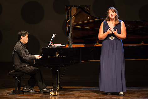Ursula Hensges (Gesang) und Hiroto Saigusa (Klavier) (Foto: Ronny Waleska)