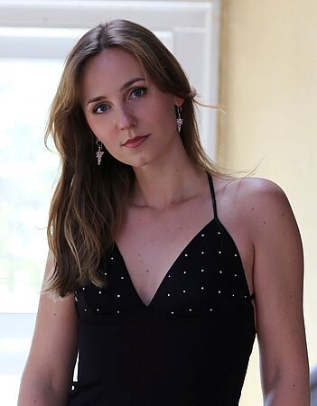 Porträtbild der Sängerin Judith Wurm