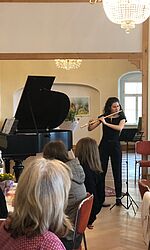 Schloss Struppen, 14.05.23: Sagit Zur (Querflöte)/Foto: Ine Kang