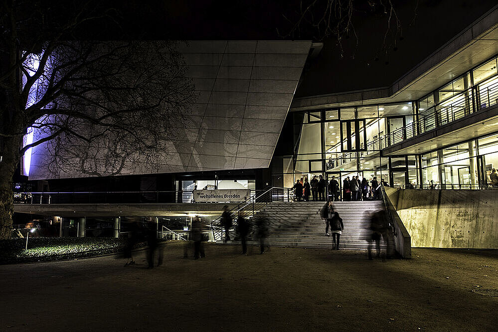 HfMDD Campus im Dunkeln