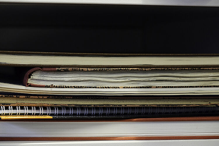 Bücherstapel, to the current article