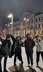 Tereza Horáková, Shuyu Hsieh, Alexandros Voutyras und Jessie Chen auf dem Lukiškės-Platz vor der Musik-Akademie/Foto: Nicolas Kuhn