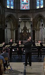 AuditivVokal Dresden mit Olaf Katzer (Mitte)/Foto: Uwe Winkler