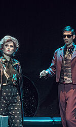 Galoschenoper 2022 B: Lady Eliza (Anna Großhäuser), Jeremias (Alwin Beck)/Foto: Marlene Lorenz
