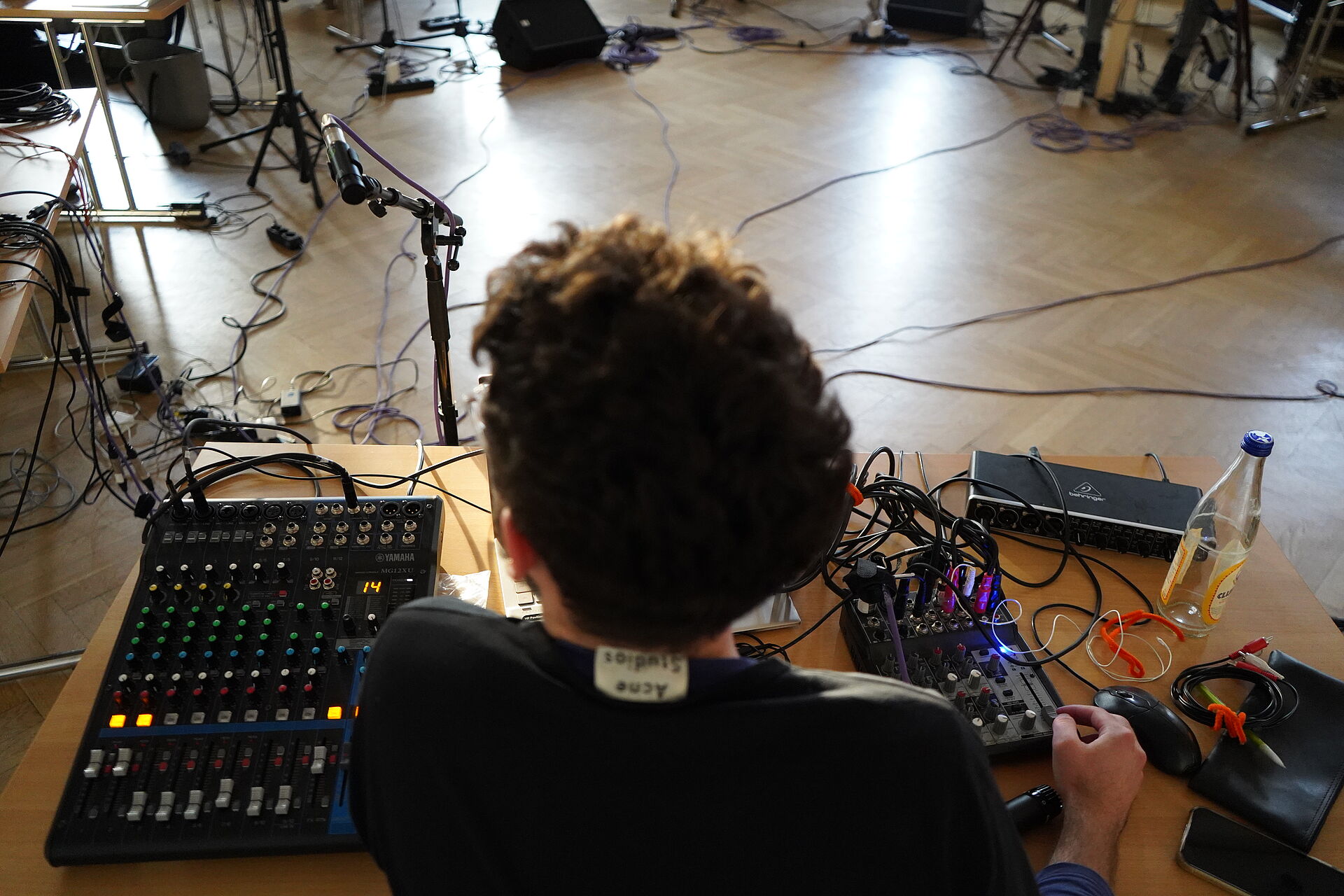 Mensch am Mischpult