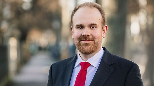 Portraitbild von Dr. Michael Schmischke