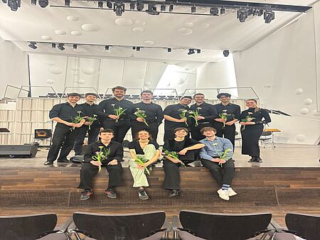 Ensemblewettbewerb 2026: Die Preisträger:innen des Wettbewerbs/ Foto: Marie Kirchner Gruppenbild der Preisträger:innen des Wettbewerbs