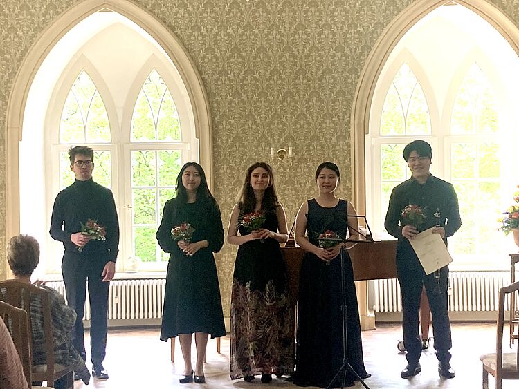 Schloss Seifersorf, 14.05.23: Grzegorz Warzecha, Hyeonju Choi, Monika Ulanska, Jaehee Jun, Seonghyeon Park/Foto: Claudia Schmidt-Krahmer