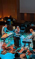 Studierende muszieren