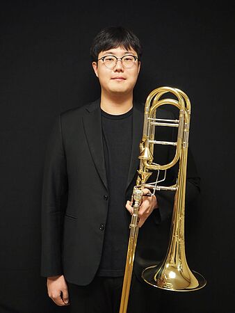 Heungjin Kim mit Posaune