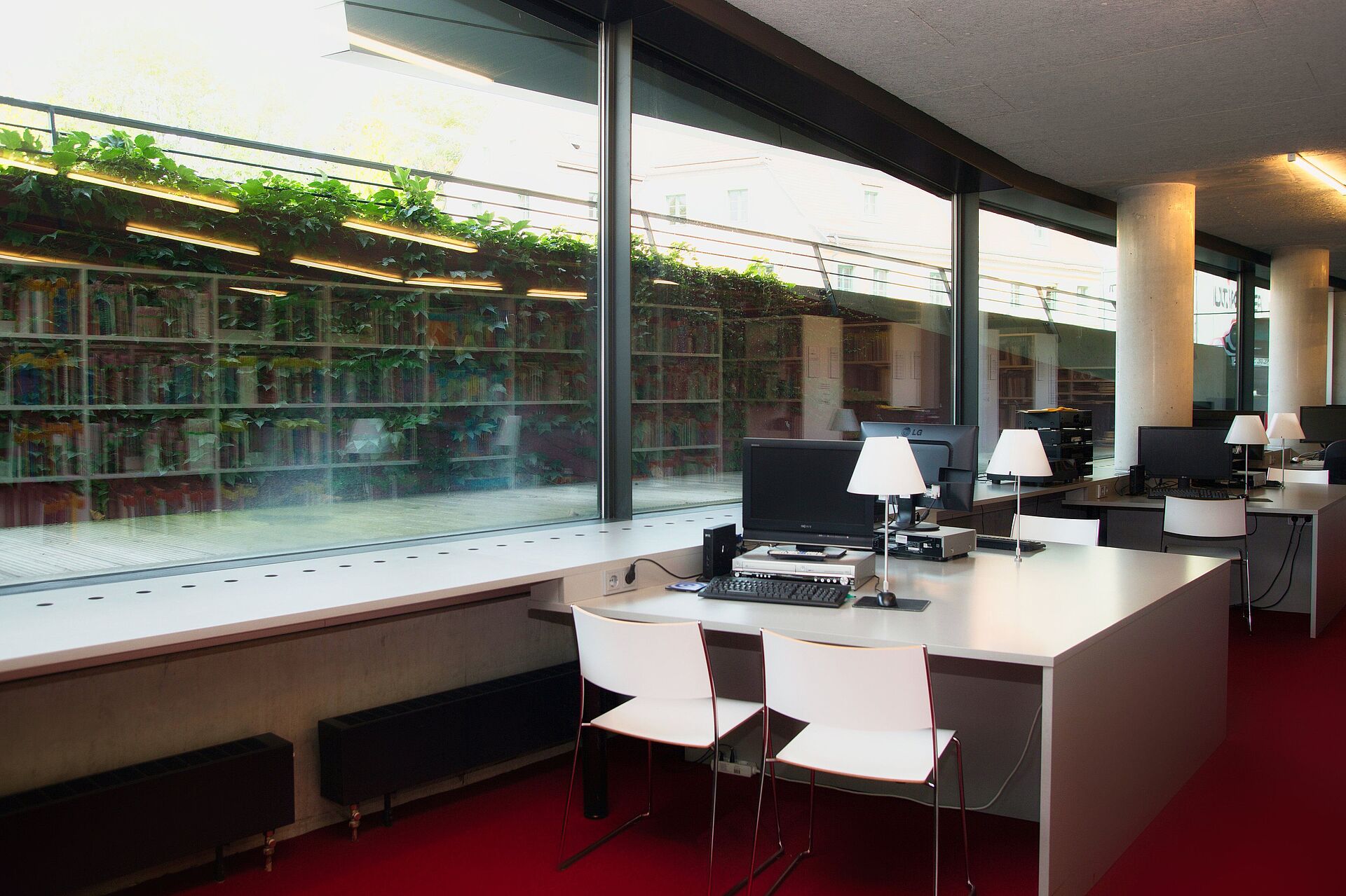 Bibo Arbeitsplätze und Fenster