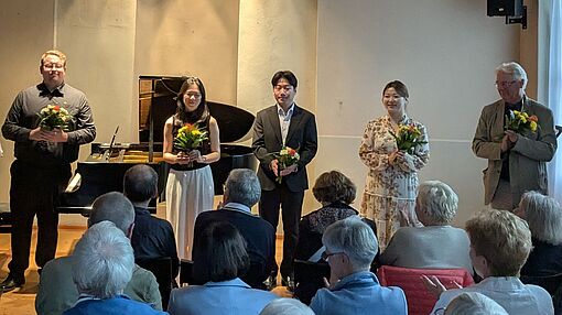 Abschlussapplaus nach einem Konzert der Liedklasse auf Schloss Maxen