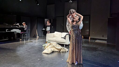Studioproduktion der Opernklasse "Die Fledermaus, 1. Akt"/Foto: Stefanie Pilz