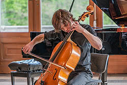 Cellospieler im Konzert/Foto: Marcus Lieder