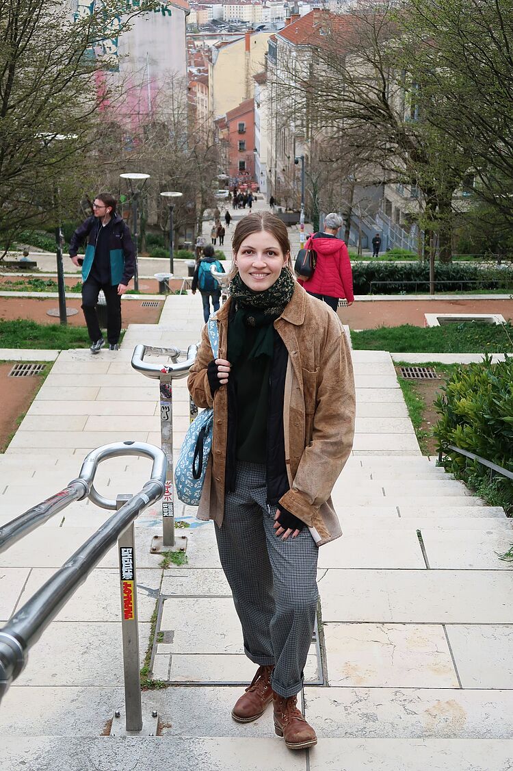Lyon 2024: Marlene Mieth vor dem Künstlerviertel „Croix rousse“/Foto: Marlene Mieth
