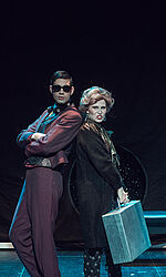 Galoschenoper 2022 B: Jeremias (Alwin Beck), Lady Eliza (Anna Großhäuser)/Foto: Marlene Lorenz