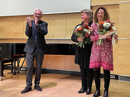 Außerplanmäßige Professuren an Natalia Petrowski (l.) und Anja Greve/Foto: Stefanie Pilz