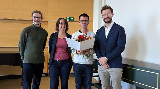 Vergabe des Lehrpreises 2024: (v.l.n.r.) Oliver Franz, Andrea Schnelte, Prof. Jan Donner, Prof. Lars Seniuk/Foto: Stefanie Pilz
