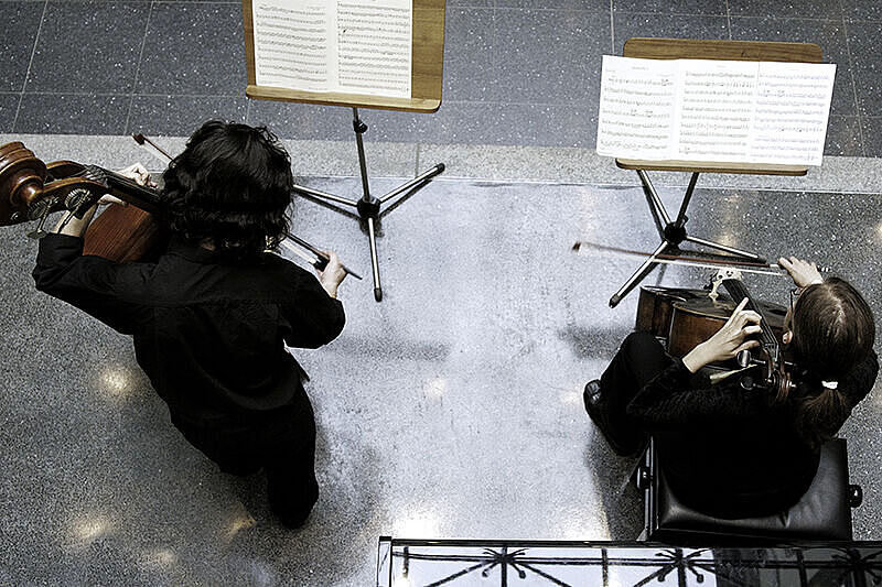 2 Cellospielerinnen/Foto: Christian Debus