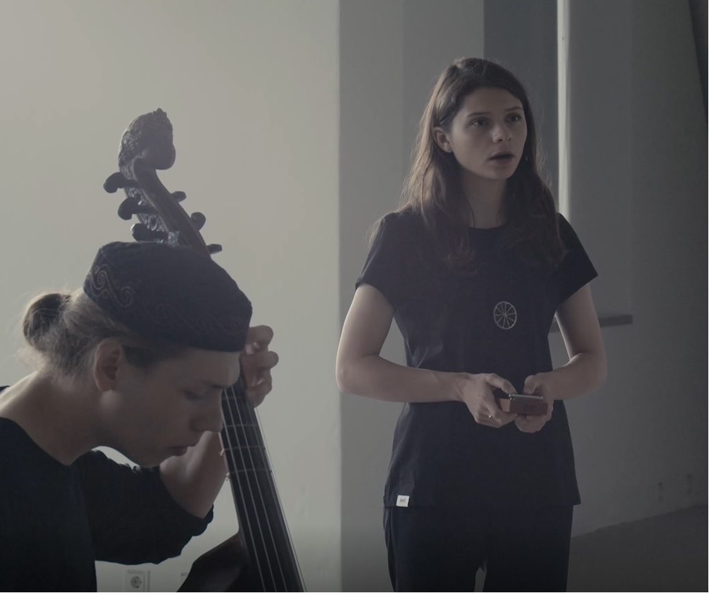 Video „Krieg. Oder die Abwesenheit von Frieden“: Hendrik Marin, Kateryna Kravchenko/Foto: Maximilian Bollow